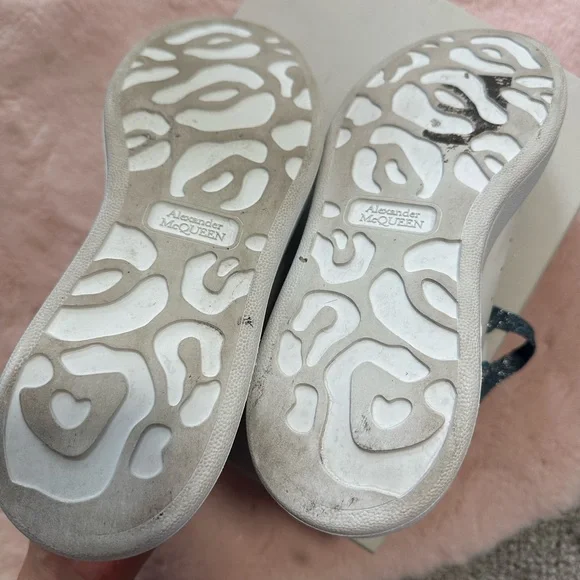 Authentic Alexander McQueen women's sneakers in size 9 Limited Edition 🩵 - Picture 5 of 10